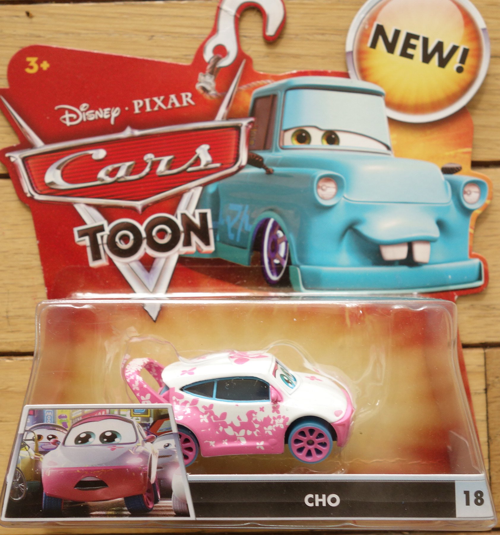 カーズ　Cars Toon CHO カスタムペイントミニカー Amazon.com: Disney / Pixar CARS TOON 1:55 Scale Die Cast Car Cho